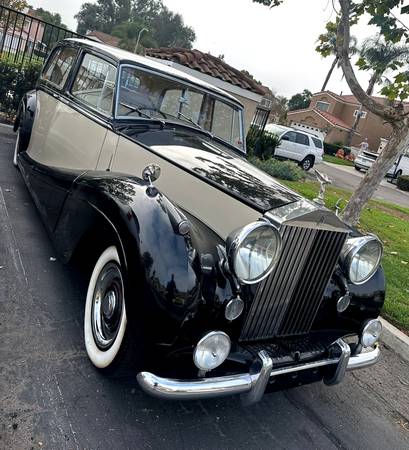 1955 Rolls-Royce Silve Wraith Touring Limousine (H.J.Mulliner) - $45,000 (Culver City)63615927000323121