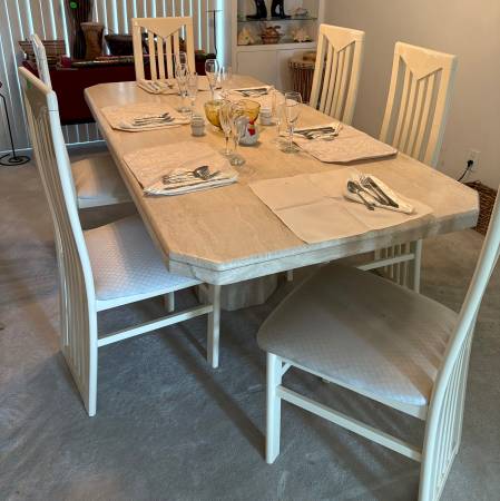 Contemporary dining room set 1