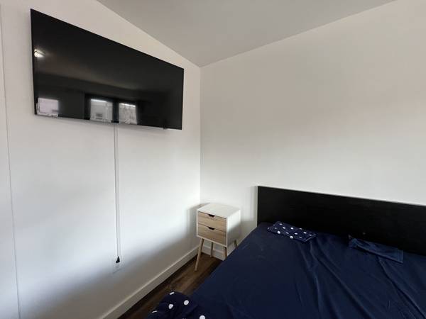 $1,760 / 3br - Looking for new roommate in Massive Triplex (Bushwick)64033632607107121
