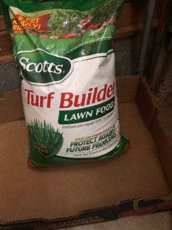 Scotts Turf Builder Lawn Food 1
