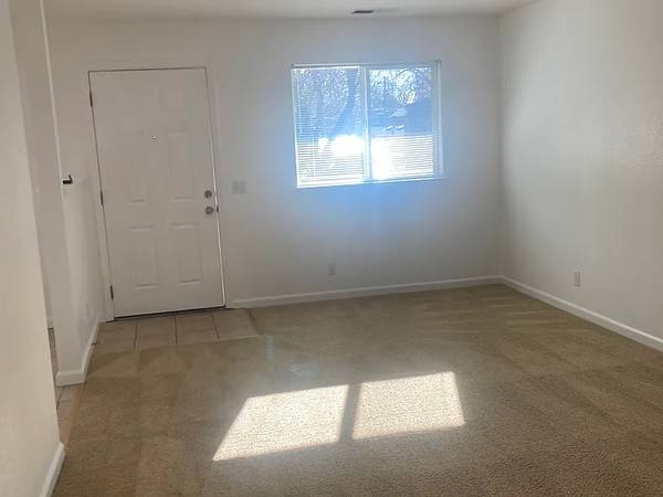 $2,100 / 1br - 968ft2 - Stylish Renovated Corner Apartment Near Fort Mason (San Francisco)63813741538945120