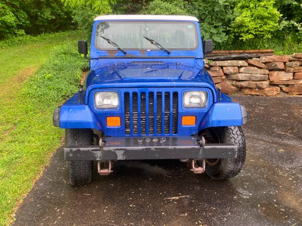 1995 Jeep Wrangler SE 4.0 liter 6 cylinder with only 58,000 miles - $6,000 (Ohiopyle)63625214140803121