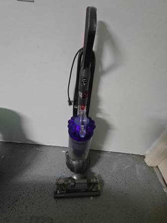 Dyson DC41 Vacuum 1