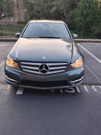 Mercedes-Benz C250 Sedan - $10,000 (Brookhaven)63620310860163120
