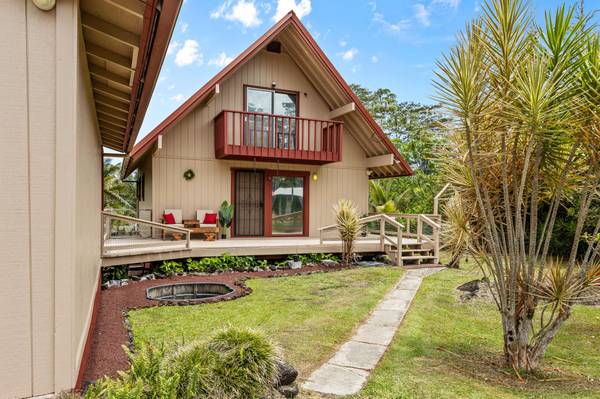 $269,900 / 3br - 15077ft2 - Stylish 3BR 3BA Built in 2024 - Pavilion, Lanai, Landscaped and Fenced (Pahoa, Hawaii)63686745483393121