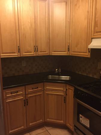 $2,600 / 2br - 800ft2 - 72ND STREET AND GRAND AVE TWO BEDROOMS NEAR TRANS AND 40MIN TO N Y C (MASPETH)63689881537411120