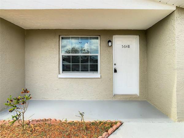 $1600.00 / 2br - 812ft2 - Spacious 2 Bedroom 1 Bath Apartment with Fenced Yard!63980539084931121