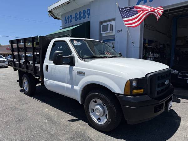 2007 FORD F-250 SUPER DUTY STAKE BODY SRW TRUCK - $9,683 (Virginia Beach)63621764353283121