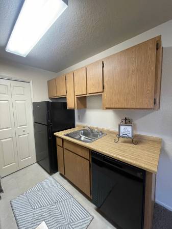 $1,639 / 1br - 618ft2 - Remodeled 1 Bedroom with Inside Laundry Connections ---Apply Today! (Modesto)63970445565955122