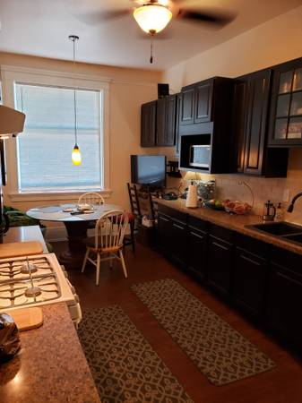 $750 / 3br - 1800ft2 - Downtown Lebanon. Amueblado, servicios incluidos (Lebanon)63624759079553123