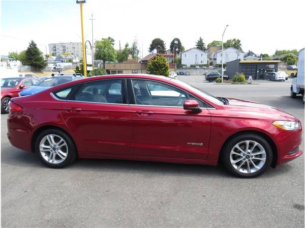 2018 Ford Fusion SE Hybrid Sedan 4D SPECIALIZE IN GOOD/BAD CREDIT! - $10,995 (+ West Motorsports Inc)63441933133315124