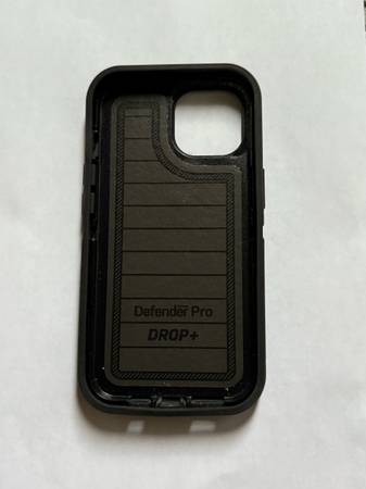 iPhone 14 Protector 1