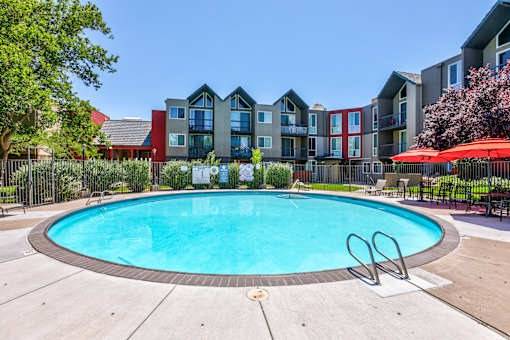 $1,260 / 1br - 650ft2 - 1/BD, in Reno NV, Off Street Parking (3285 Clover Way, Reno, NV)63992635692931123