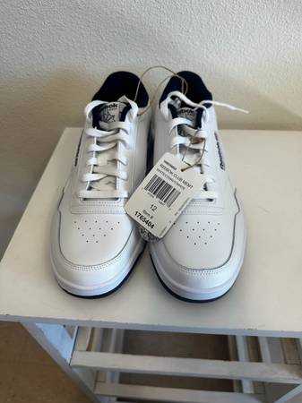 Brand new size 12 mens Reebok memt club white on white on blue 1