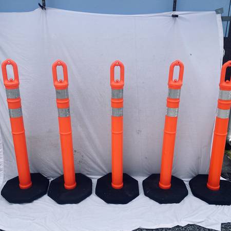 Traffic Delineator Posts 1