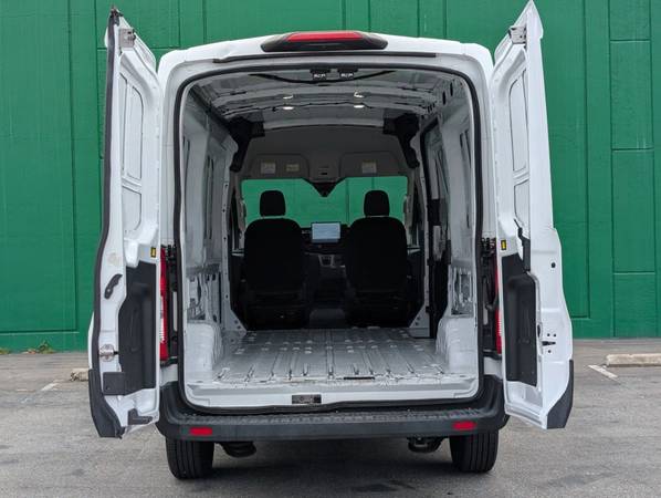 2023 Ford E-Transit 350 Long - Photo 12