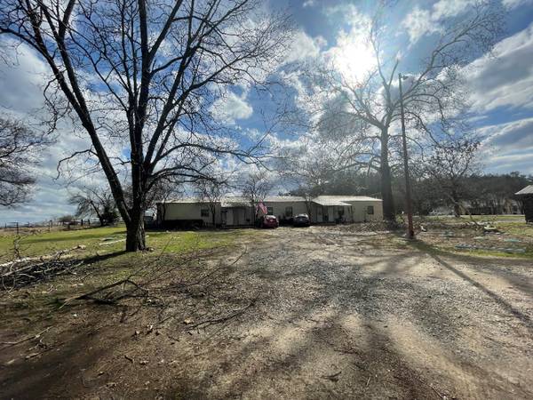 $850.00 / 2br - 900ft2 - 14944 FM 14 # 664037558986242120