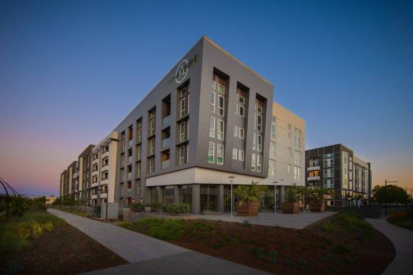 $3,400 / 1br - 654ft2 - Gas Range, Resort Style Pool, Recreation Room (san jose downtown)63806863658625121