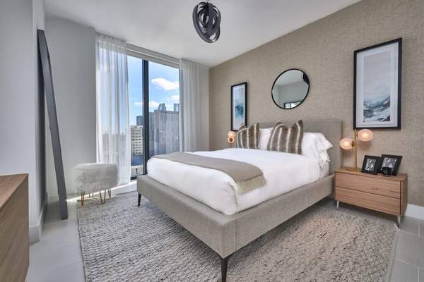$2,160 / 646ft2 - ¡Aptos de Lujo con Vistas Excepcionales! Una Lista de Comodidades que Debes Leer. ¡Se Aceptan Mascotas! (Downtown Miami)64049276531203123
