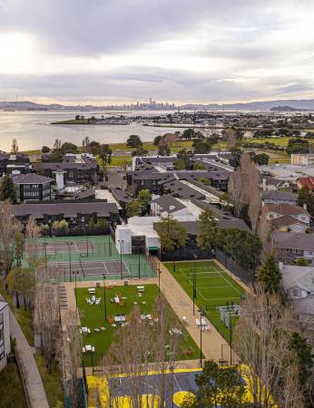 $4,189 / 2br - 1120ft2 - Live Coastal-2 BR Upgrades & Four Pools Near Crown Beach (alameda)63834322634883120