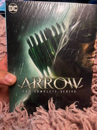 Arrow The Complete Series 1-8 dvd Box set New Sealed - cds