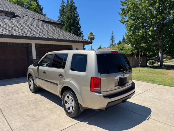 2009 HONDA PILOT LX AWD / TÍTULO LIMPIO / 124K MILLAS / CORREA DE DISTRIBUCIÓN CAMBIADA - $7,900 (FOLSOM)63613722526849122
