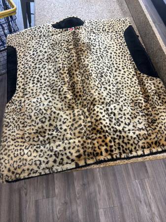 Leopard Print Fuzzy Saddle Pad 1