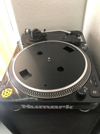 Numark tt100 Turntable DJ 1