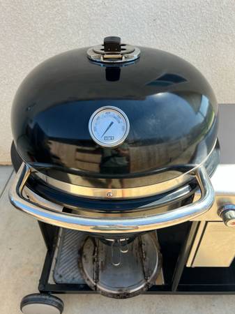 Weber Summit Kamado S6 - $850 (Elk Grove)63440042096257121
