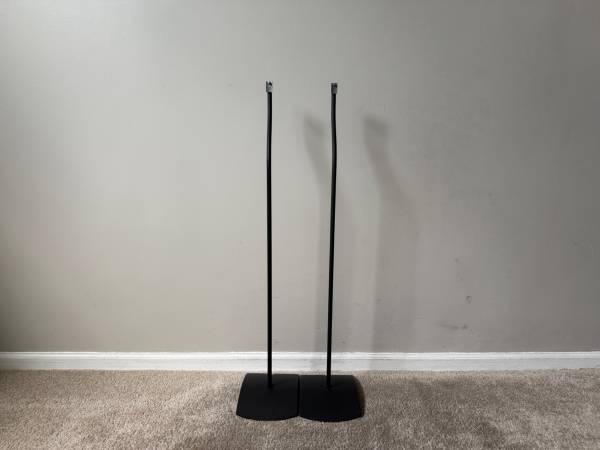 Bose UFS-20 Speaker Stands for the Single and Double Cube Speakers 1