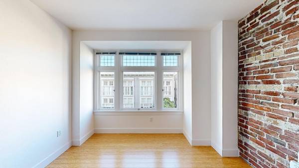 $2,145 / 1br - 357ft2 - Modern 1x1 with Views, and Stylish Amenities! Unit #502 (tenderloin)63622901939203123