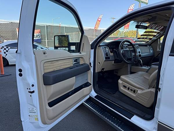 2011 Ford F-150 4WD SuperCrew - Photo 8