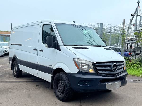 2014 Mercedes-Benz Sprinter BlueTec Diesel 2500 1 Owner Clean CarFax - $14,500 (Brooklyn)63614924783747121