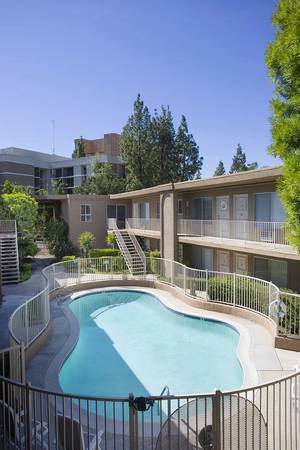 $1,750 / 1br - 574ft2 - El Cajon 1BR with AC, Pool, and Parking! (El Cajon)63865701273985123