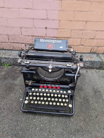 Antique Remington Merchant Typewriter Circa 1915   $250. 1