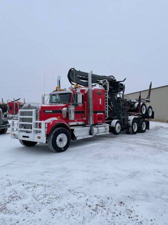 2014 W900B Kenworth Pole Truck 1