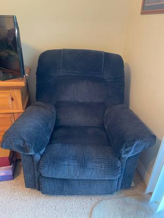 Lazy Boy Recliner 1