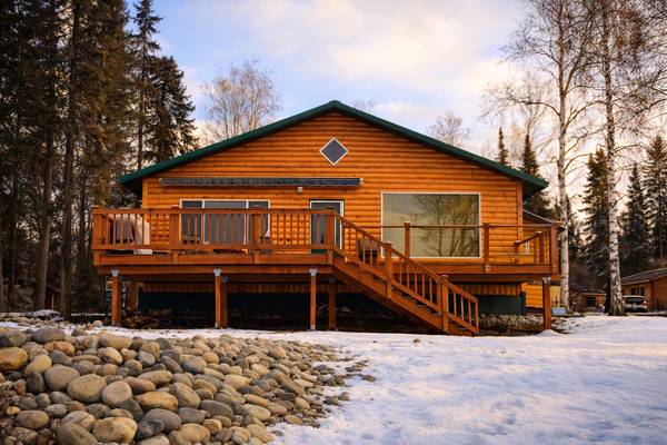 Lakefront Log Cabin on Upper Caswell Lake – 2 Bed | 1 Bath – $359,000 1