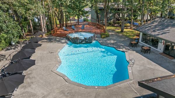 $1,899 / 2br - 1046ft2 - Interactive Walking Trail, Situated in Lakewood!, 2B/2B (8200 Bridgeport Way Southwest, Lakewood, WA)63838111309187120