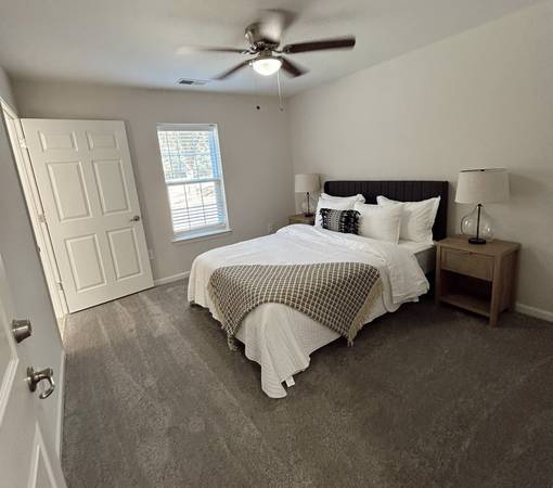 $1,690 / 3br - 1200ft2 - Now Available 3Bed/3Bath Newly Renovated Apartment Home (Statesboro)63925464791811124