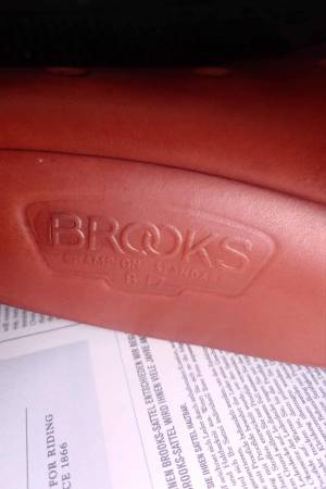 Sillín Brooks B17 con empuñaduras de cuero a juego - $150 (East Village)63471375030529123