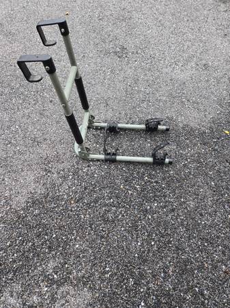 Camco RV Ladder Bike Rack - 2 Bikes - $30 (Stevensville)