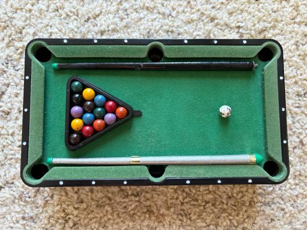 Vintage Mini Billard Pool Table Game Toy Set in original box 1
