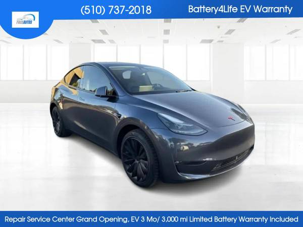 2023 Tesla Model Y Long Range Sport Utility 4D 1