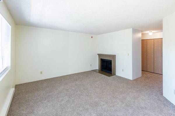 $1,704 / 2br - 932ft2 - Lush Landscaped Views, Indoor Pool & Spa, Remodeled Units63688549486339124