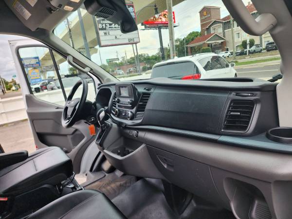 2022 Ford Transit 350 HD - Photo 9