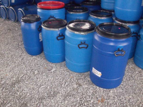 Small barrels/drums/buckets/totes 1