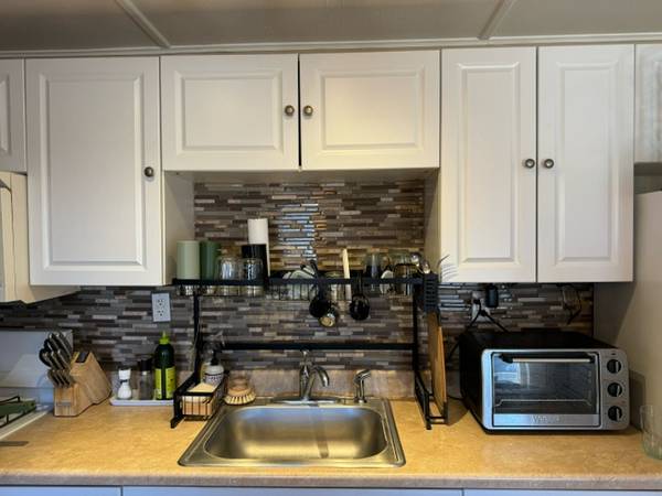 $1,600 / 2br - 1000ft2 - BEAUTIFUL TWO BEDROOM AVAILABLE NOW (Easthampton)64017045556225121