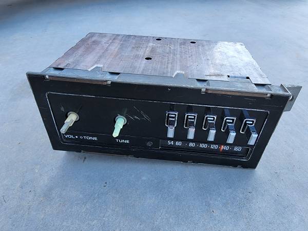 Original 1981-1985 Dodge Ram Pickup Truck Dash Push Button AM Radio 1