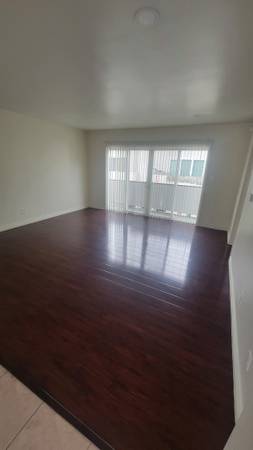 $1,950 / 1br - 5239 Lindley ave. #1063701185675779124